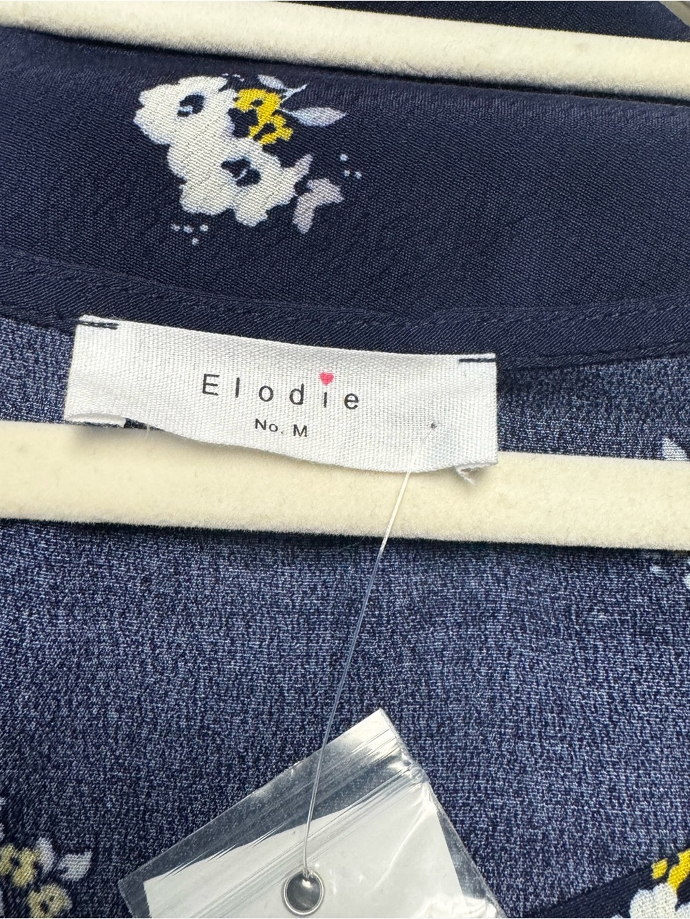 Elodie Navy Floral Puff Sleeve Button Front Blouse Medium 100% Rayon - Picture 6 of 8